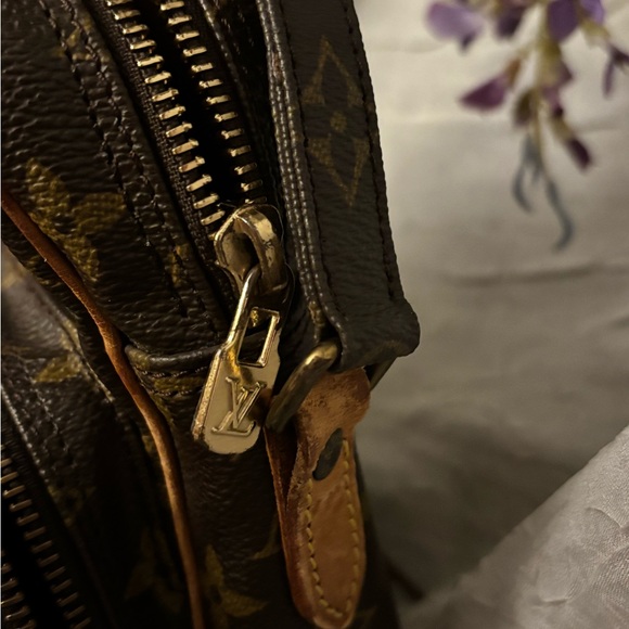 SOLD!!!!!! Louis Vuitton, Amazone monogram shoulder bag, Crossbody - Picture 3 of 15